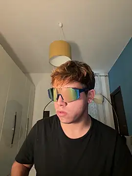 Snapshot of calleaaaa chatting on November 17, 2025, 10:54 am calleaaaa online show from November 17, 2025, 10:54 am