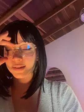 Snapshot of sweeet_peach chatting on June 20, 2026, 5:54 am sweeet peach online show from June 20, 2026, 5:54 am