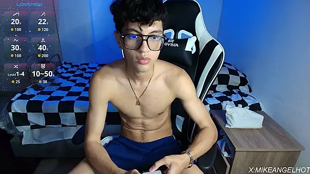 Angelligth online show from February 17, 2026, 3:36 am