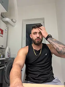 Snapshot of LoveIsBlind_ chatting on December 15, 2024, 8:47 pm LoveIsBlind  online show from December 15, 2024, 8:47 pm