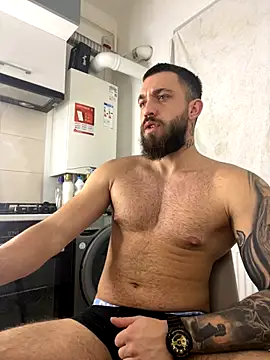 Snapshot of LoveIsBlind_ chatting on October 15, 2025, 4:45 am LoveIsBlind  online show from October 15, 2025, 4:45 am