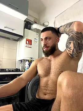 Snapshot of LoveIsBlind_ chatting on October 16, 2025, 3:18 am LoveIsBlind  online show from October 16, 2025, 3:18 am