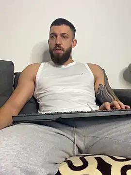 LoveIsBlind  online show from November 7, 2025, 8:58 am