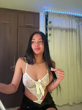 lina pink online show from July 3, 2026, 8:37 pm