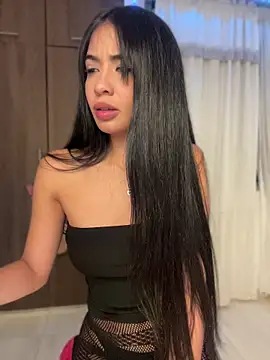 lina pink online show from July 27, 2026, 9:55 pm