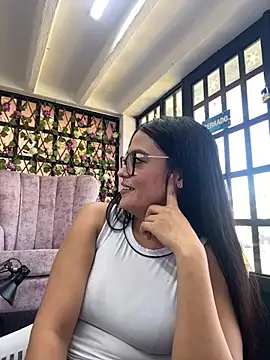 Karla-sexy01 online show from April 7, 2026, 6:41 pm