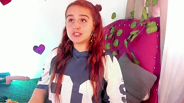 Snapshot of evy_orange1 chatting on February 25, 2025, 7:14 pm evy orange1 online show from February 25, 2025, 7:14 pm