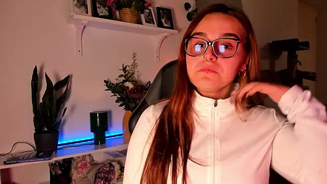 evy orange1 online show from March 12, 2026, 12:06 am