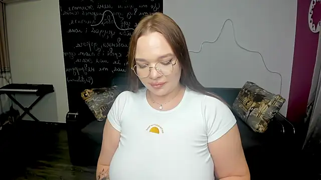 Snapshot of AnitaMays chatting on November 8, 2025, 1:00 pm AnitaMays online show from November 8, 2025, 1:00 pm