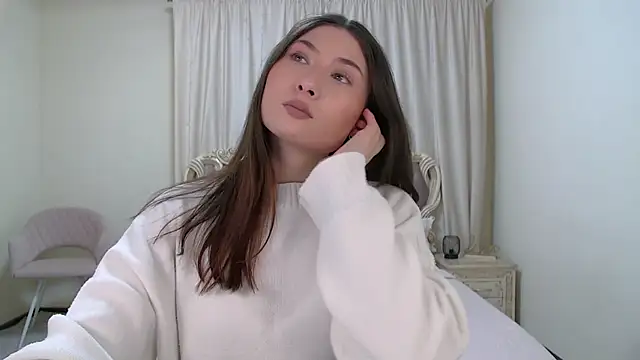 Snapshot of MonicaThompson chatting on November 23, 2025, 7:24 pm MonicaThompson online show from November 23, 2025, 7:24 pm