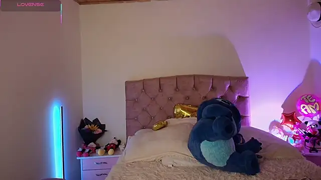 Snapshot of miaa_saenz1 chatting on October 31, 2025, 4:24 am miaa saenz1 online show from October 31, 2025, 4:24 am