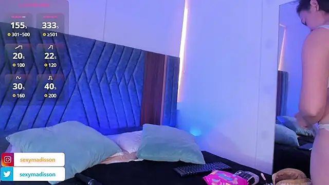 MADISSONLOVE  online show from January 28, 2025, 12:11 pm