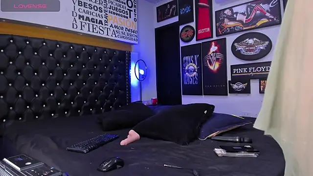 MADISSONLOVE  online show from March 5, 2025, 12:11 pm