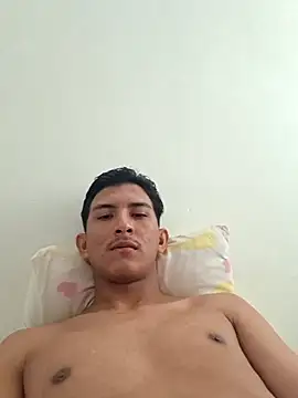 Snapshot of Guti_hazz chatting on December 5, 2025, 12:03 pm Guti hazz online show from December 5, 2025, 12:03 pm