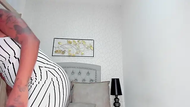 Snapshot of Katalella_murillo chatting on January 17, 2025, 3:45 am Katalella murillo online show from January 17, 2025, 3:45 am