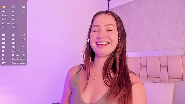 Snapshot of Roxie-Summers11 chatting on January 31, 2025, 2:04 am Roxie-Summers11 online show from January 31, 2025, 2:04 am