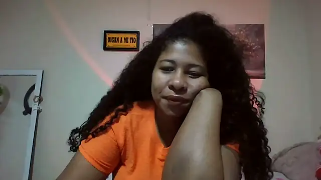 Snapshot of Ivon-09 chatting on May 23, 2026, 11:58 am Ivon-09 online show from May 23, 2026, 11:58 am