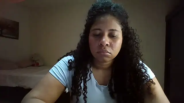 Snapshot of Ivon-09 chatting on July 1, 2026, 6:51 pm Ivon-09 online show from July 1, 2026, 6:51 pm
