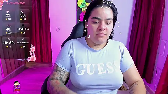 Snapshot of Sharon_hils chatting on January 22, 2025, 1:21 pm Sharon hils online show from January 22, 2025, 1:21 pm