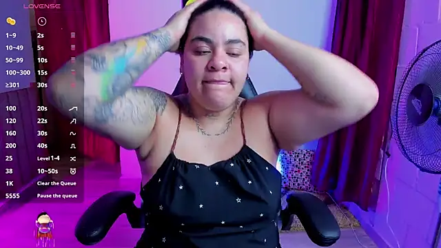 Snapshot of Sharon_hils chatting on January 29, 2025, 8:46 pm Sharon hils online show from January 29, 2025, 8:46 pm