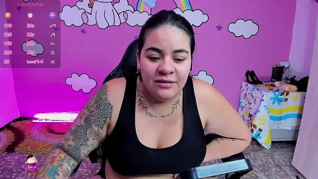 Sharon hils online show from February 12, 2026, 5:52 pm