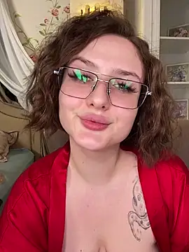 Snapshot of AnnaRichmond chatting on February 2, 2025, 6:37 am AnnaRichmond online show from February 2, 2025, 6:37 am