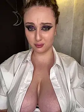 Snapshot of AnnaRichmond chatting on February 17, 2025, 10:18 am AnnaRichmond online show from February 17, 2025, 10:18 am