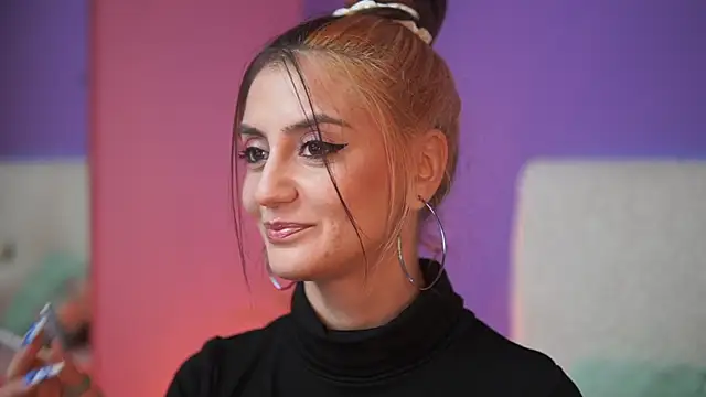 SabrinaHope online show from November 14, 2025, 8:07 pm