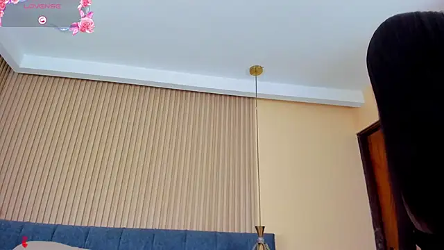 kathecute   online show from November 16, 2025, 1:33 am