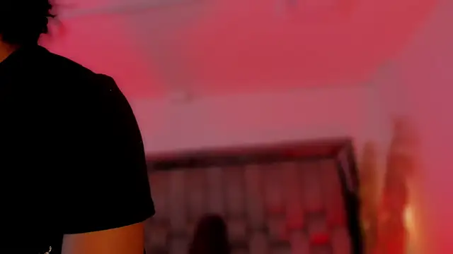 ChaynnaCooper online show from November 28, 2025, 4:04 am