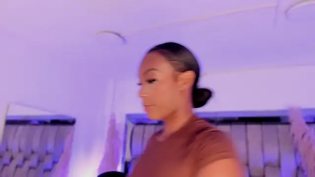 ChaynnaCooper online show from February 16, 2026, 4:52 am