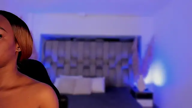 ChaynnaCooper online show from February 26, 2026, 4:00 am