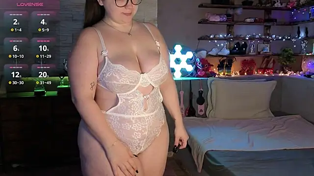 Snapshot of Kimberly-Caprice chatting on January 14, 2026, 6:08 am Kimberly-Caprice online show from January 14, 2026, 6:08 am