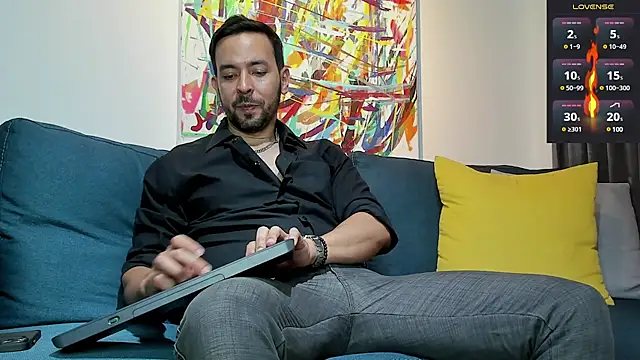 tommy raym0ndg online show from February 12, 2025, 8:18 pm