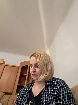 Malichkaanna30 online show from January 18, 2025, 2:12 pm