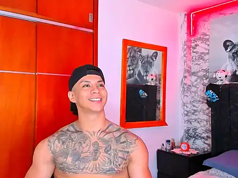 Aaron Toy online show from January 12, 2026, 6:02 pm