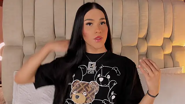 Isa Little Star online show from February 18, 2026, 2:29 am