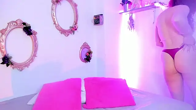 Snapshot of danna_uwu_ chatting on February 3, 2025, 6:17 pm danna uwu online show from February 3, 2025, 6:17 pm