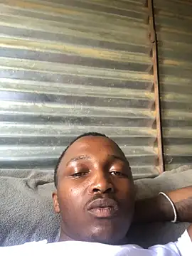 Snapshot of realGsign chatting on February 8, 2025, 11:22 am realGsign online show from February 8, 2025, 11:22 am