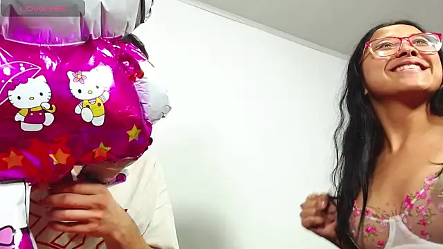 Snapshot of Hot_Teens69 chatting on December 22, 2024, 2:49 am Hot Teens69 online show from December 22, 2024, 2:49 am