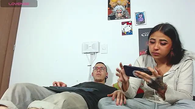 Snapshot of Hot_Teens69 chatting on February 5, 2025, 3:34 am Hot Teens69 online show from February 5, 2025, 3:34 am