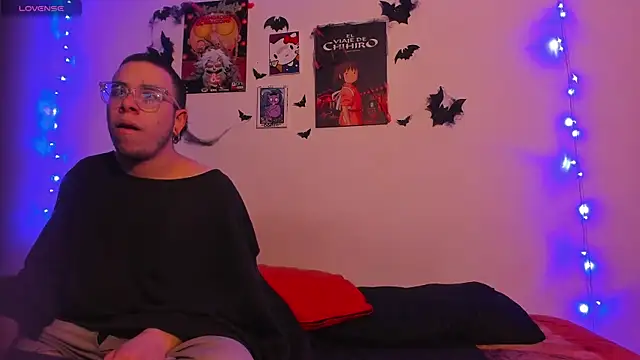 Snapshot of Hot_Teens69 chatting on October 14, 2025, 2:12 am Hot Teens69 online show from October 14, 2025, 2:12 am