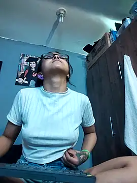 Snapshot of Hot_Teens69 chatting on April 4, 2026, 5:10 pm Hot Teens69 online show from April 4, 2026, 5:10 pm