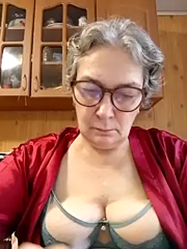 Snapshot of IrinaSweet54 chatting on October 23, 2025, 8:35 am IrinaSweet54 online show from October 23, 2025, 8:35 am