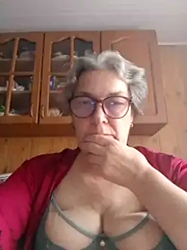 Snapshot of IrinaSweet54 chatting on November 18, 2025, 8:52 am IrinaSweet54 online show from November 18, 2025, 8:52 am