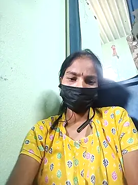 Snapshot of anusiya01 chatting on February 24, 2025, 5:33 am anusiya01 online show from February 24, 2025, 5:33 am