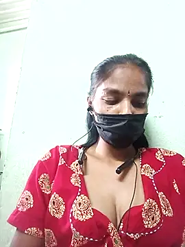 Snapshot of anusiya01 chatting on February 26, 2025, 6:15 am anusiya01 online show from February 26, 2025, 6:15 am