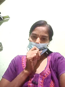 Snapshot of anusiya01 chatting on November 17, 2025, 4:57 pm anusiya01 online show from November 17, 2025, 4:57 pm