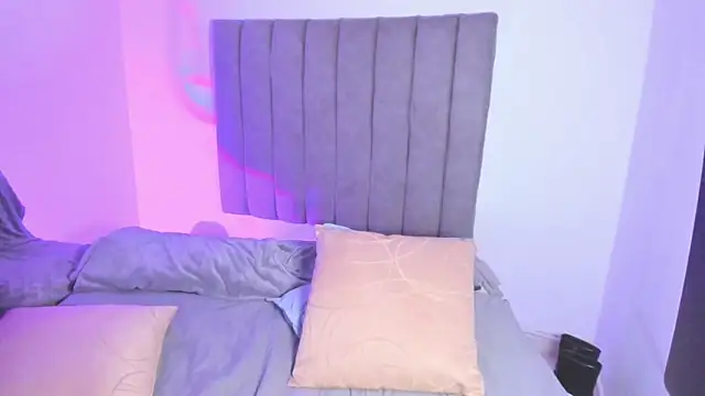 sarah  bigboobs online show from December 18, 2025, 12:22 pm