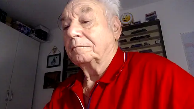 Snapshot of utilisasinus chatting on November 1, 2025, 10:56 pm utilisasinus online show from November 1, 2025, 10:56 pm